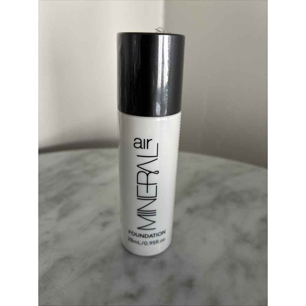 Mineral Air Four-in-One Airbrush Foundation / 28ml / .95 oz. PORCELAIN. New Seal